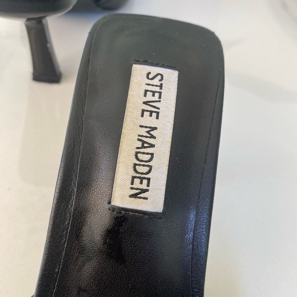 Steve Madden Black Mules Sleek Crossover Design - Picture 5 of 6